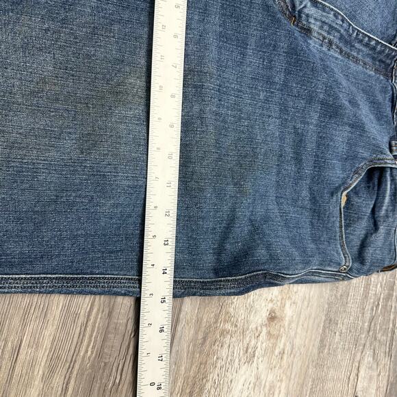 Duluth Trading Co Flex Ballroom Mid Wash Blue‎ Men 42x32 Relaxed Fit Denim Jeans - Picture 12 of 15